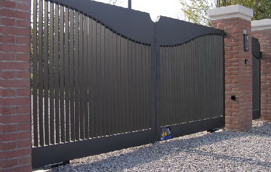 Купить новые ворота Абакан откатные в Михайловке по цене от 82185 руб
