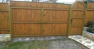 Купить распашные ворота деревянные Михайловка, цена от 2723 руб.